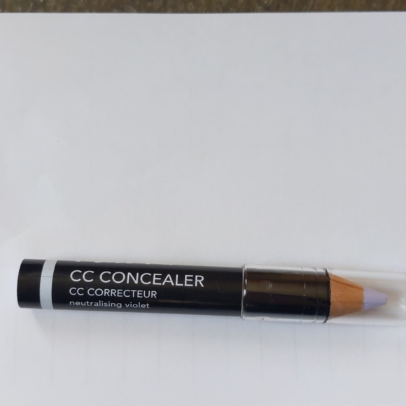 Avon Mark CC Concealer - Picture 2 of 6